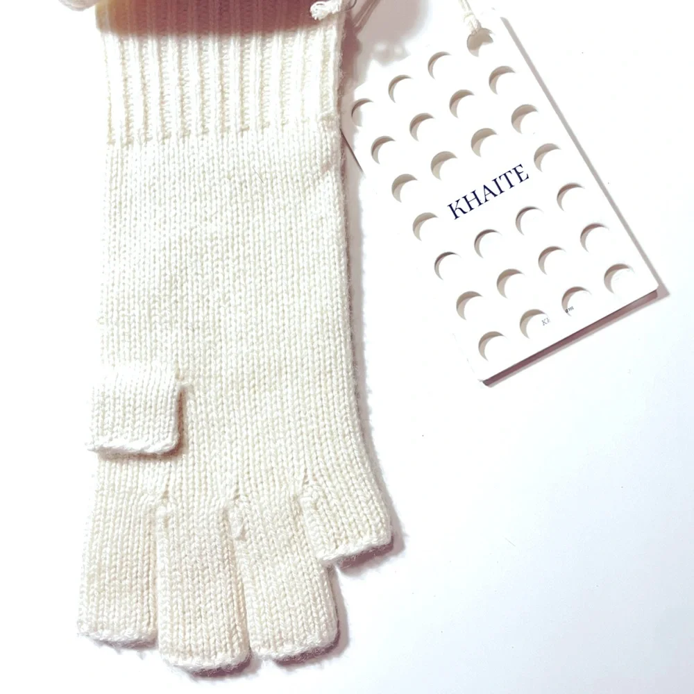 KHAITE Kai Cashmere Fingerless Gloves Cream